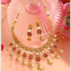 Set necklace
