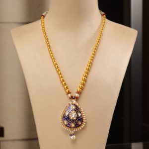 Set necklace