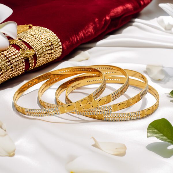 SOLID BANGLE