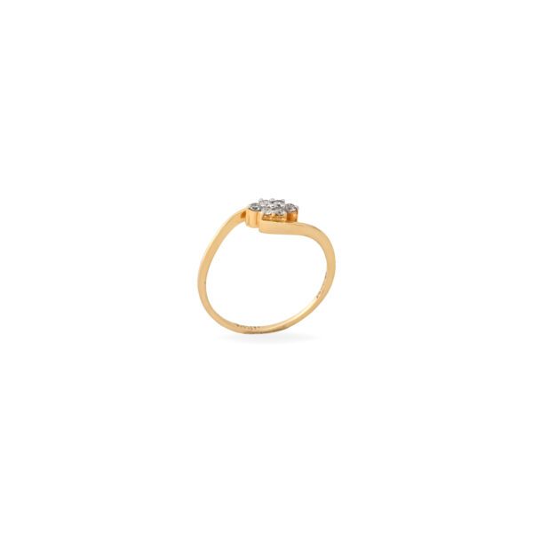 DIAMOND LADIES RING