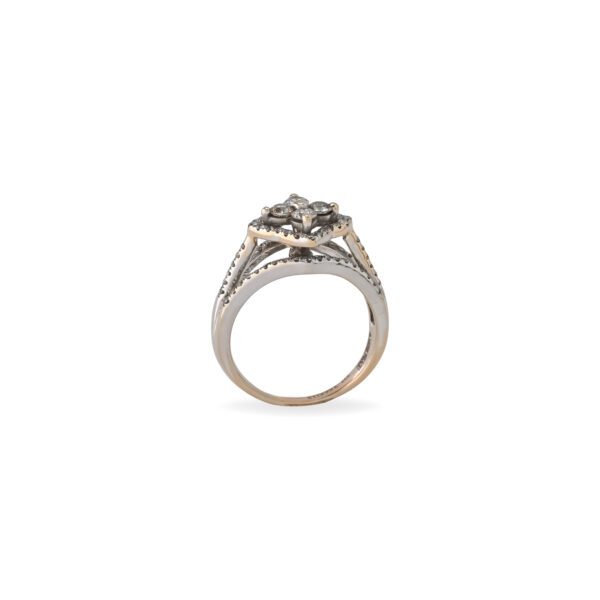 DIAMOND LADIES RING