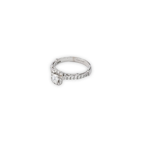 DIAMOND LADIES RING