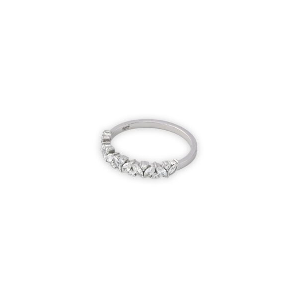 DIAMOND LADIES RING