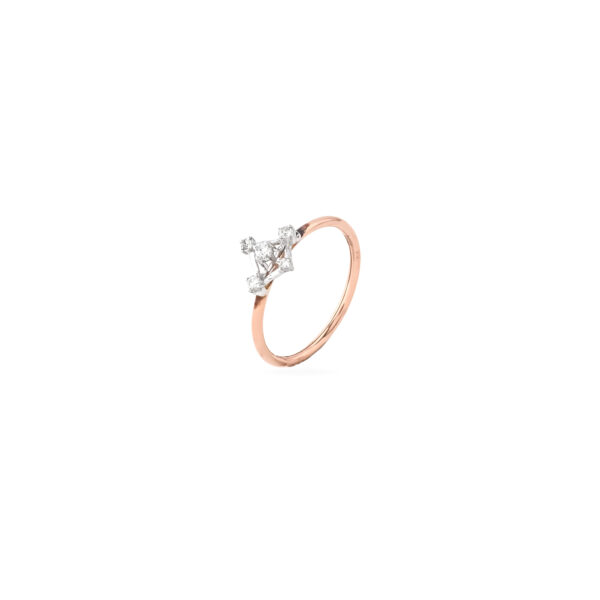 DIAMOND LADIES RING