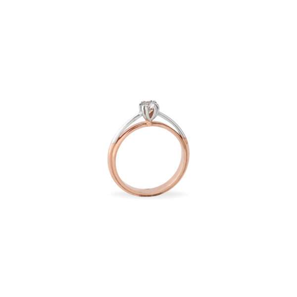 DIAMOND LADIES RING