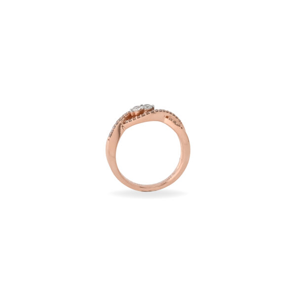 DIAMOND LADIES RING