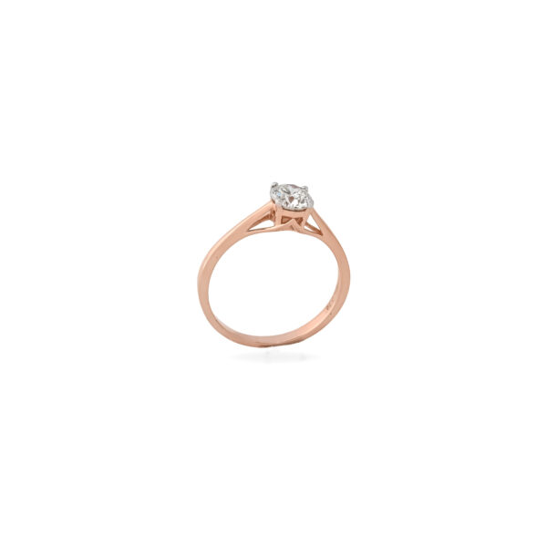 DIAMOND LADIES RING