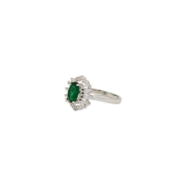 Elegant Emerald and Diamond Halo Ring