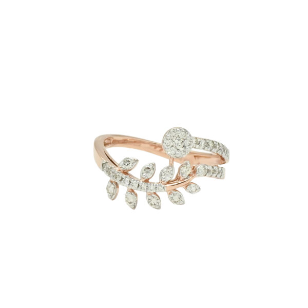 Nature-Inspired Diamond Leaf Ring – Elegant Sparkle with a Twist