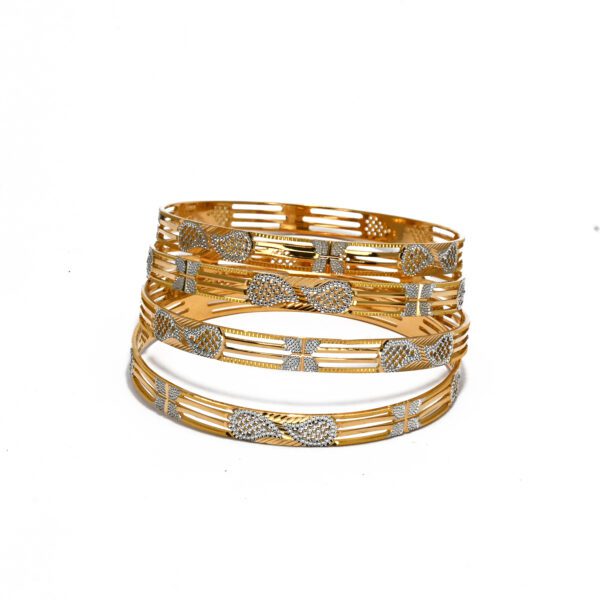 LEAVES STYLE BANGLE