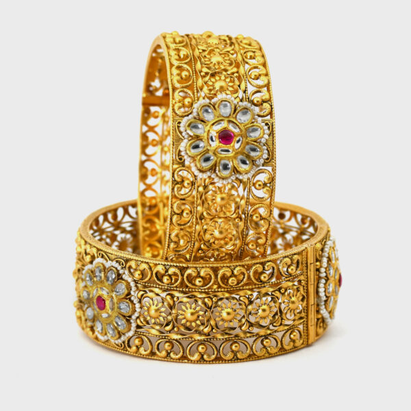 ANTIQUE KUNDAN KADA